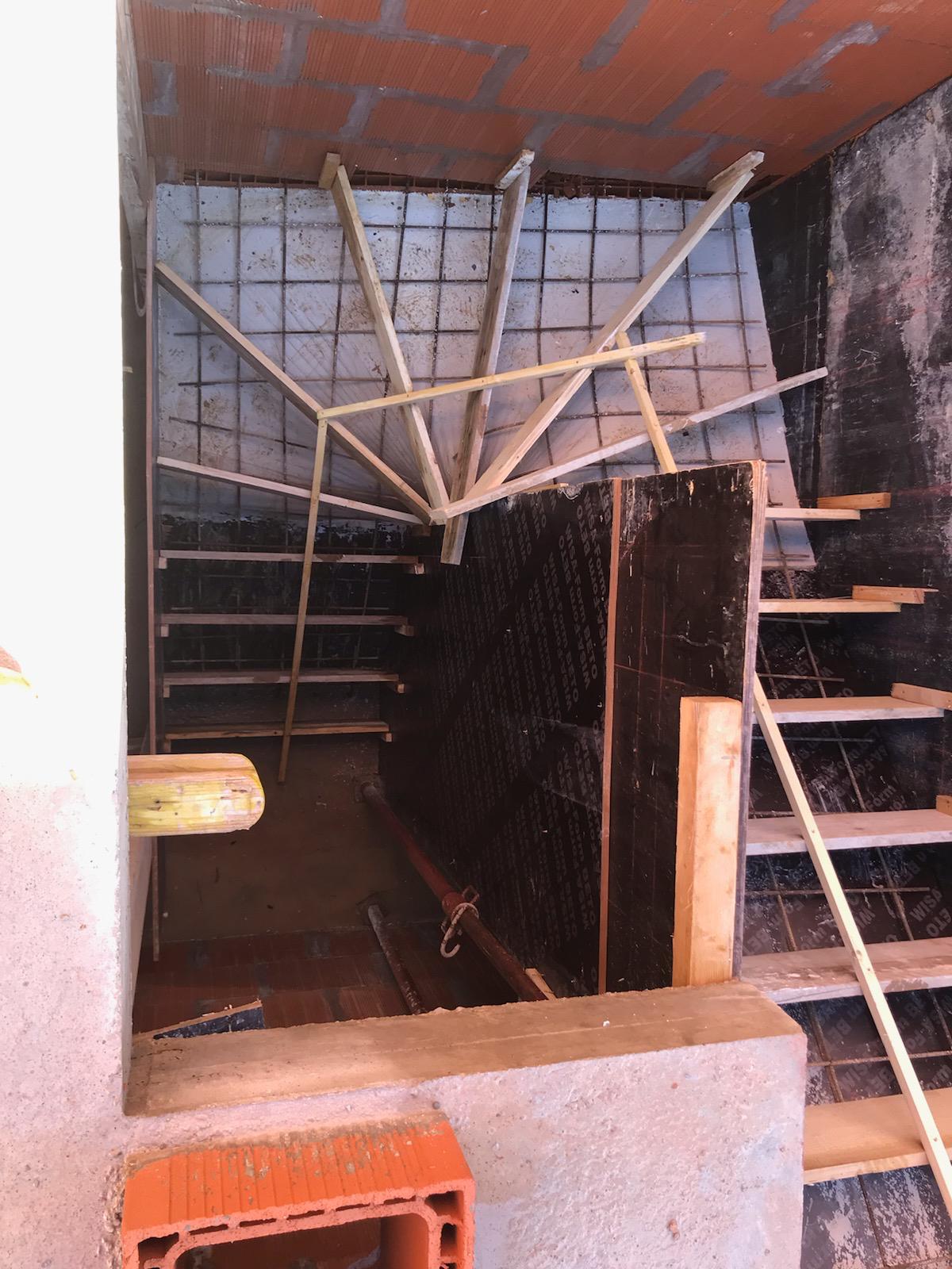 construction d'escalier à sérignan serignan coffrage feraillage