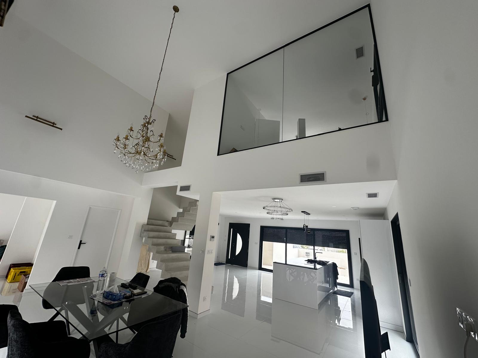 intérieur maison placo peinture verrière sérignan escalier