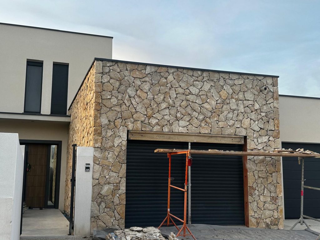sérignan valras plage sud pierre façade construction colle carrelage chantier rénovation garage habillage modern béziers hérault pezenas sète cap agde maraussan pierre apparent